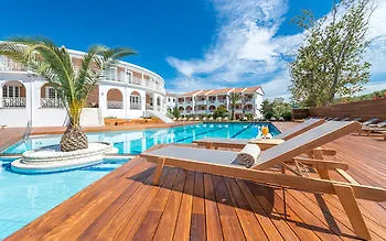 Bitzaro Palace Hotel Kalamákion